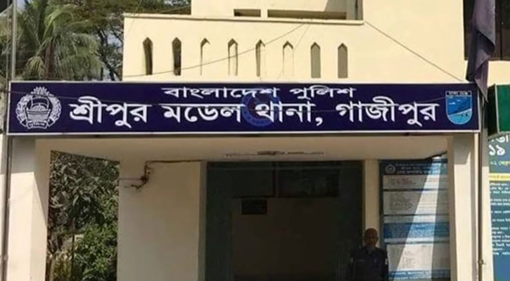 স্ত্রীকে হত্যা করে ঘরে আগুন দিয়ে পালালেন স্বামী